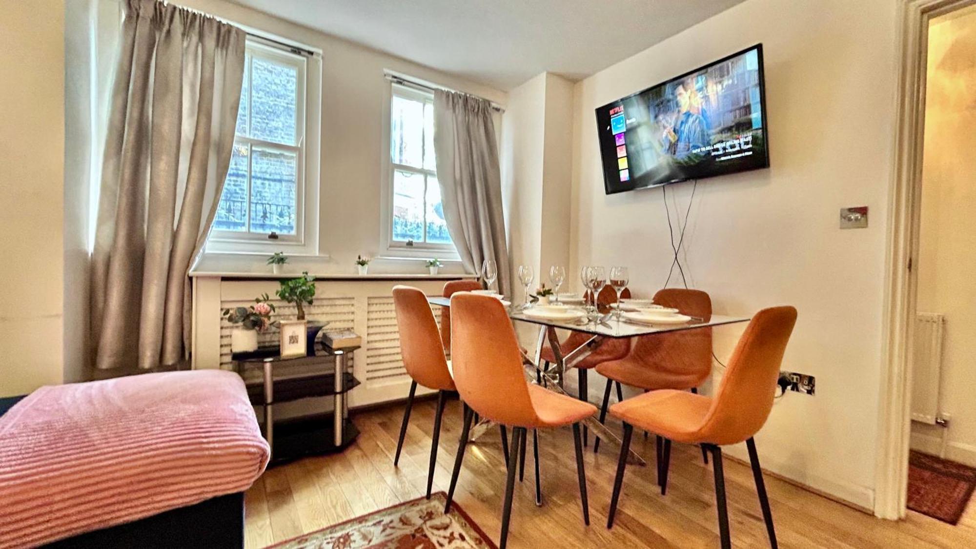 Detached House With Free Parking In Little Venice Near Paddington Hyde Park London