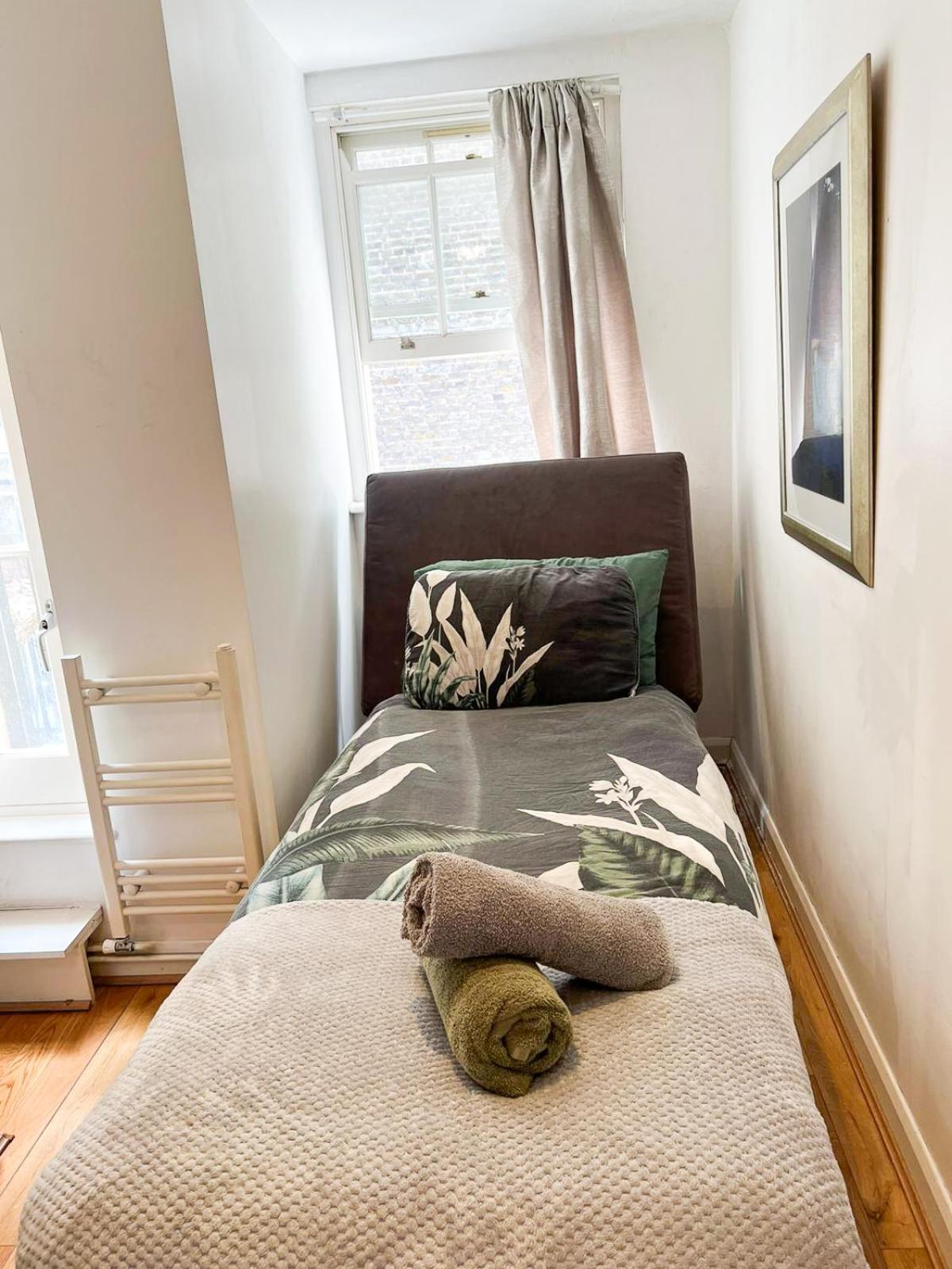 Detached House With Free Parking In Little Venice Near Paddington Hyde Park *